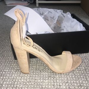 Natural Taylor Heels Brand New!